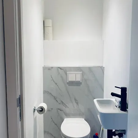 Luxury Business Flat * ルーベン