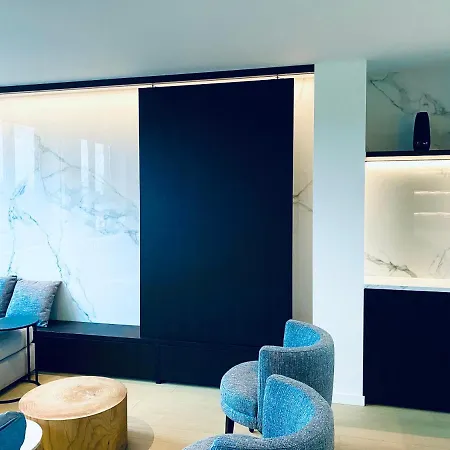Luxury Business Flat アパート ルーベン